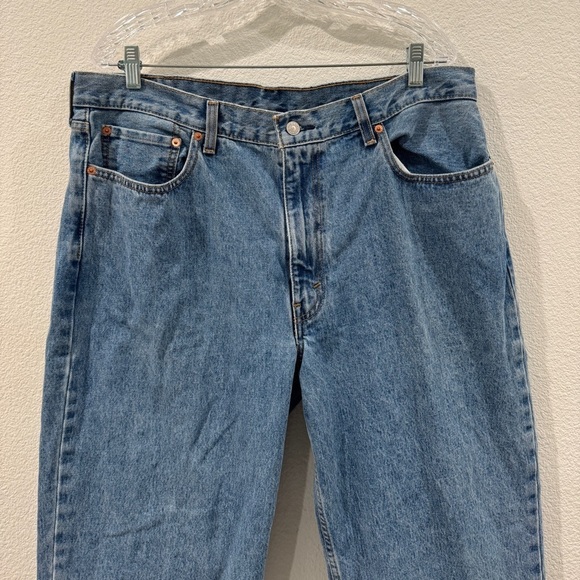 Levi's Men's 550 Relaxed Mid Rise Relaxed Fit Tapered Leg Blue Jeans Size 38 - Picture 7 of 13